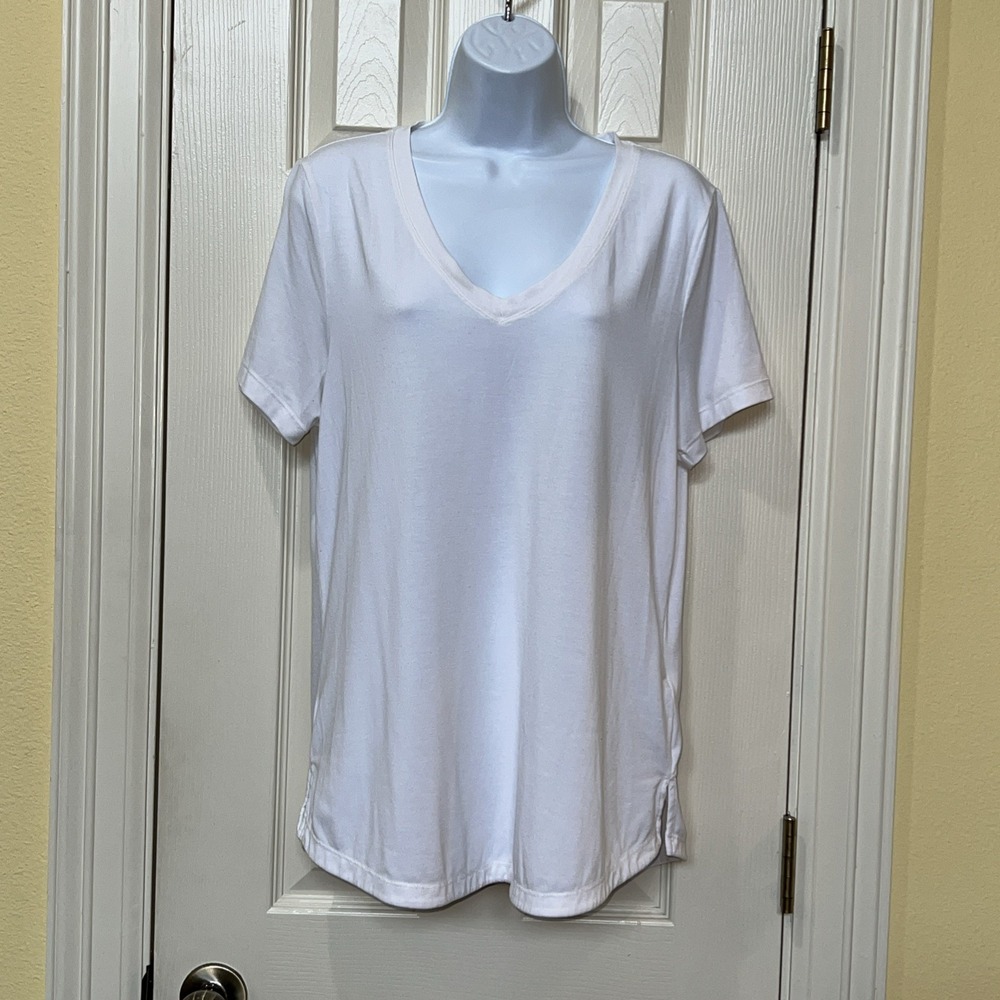 Athleta Essential V-Neck Tee T-Shirt White Women Sz L Lightweight Base Layer
